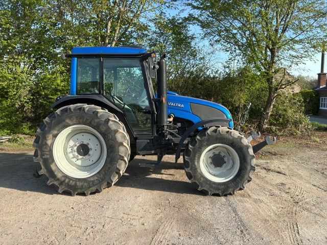 2013 Valtra A93 Farm Tractor