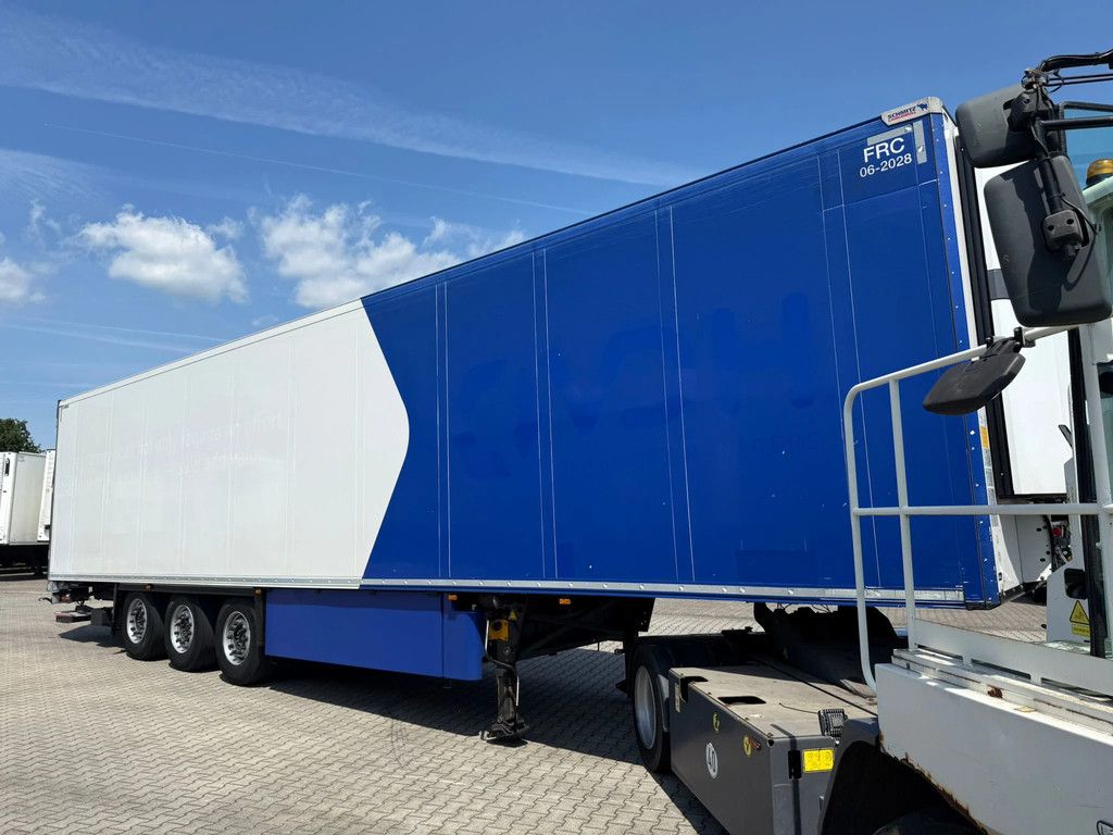 Schmitz Cargobull SKO 24 Thermo King A400 Liftas 2T Laadklep Palletkist 270H 250B