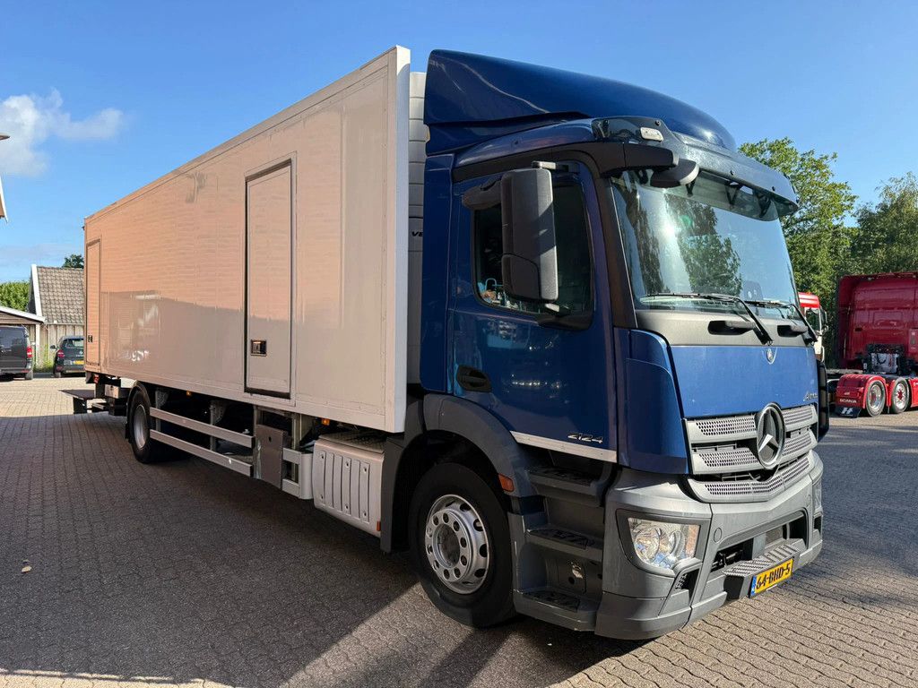 Mercedes-Benz Antos 2124 Carrier Vector 1950MT 2 Zijdeuren Dhollandia 2000KG NL Truck 317.340KM!