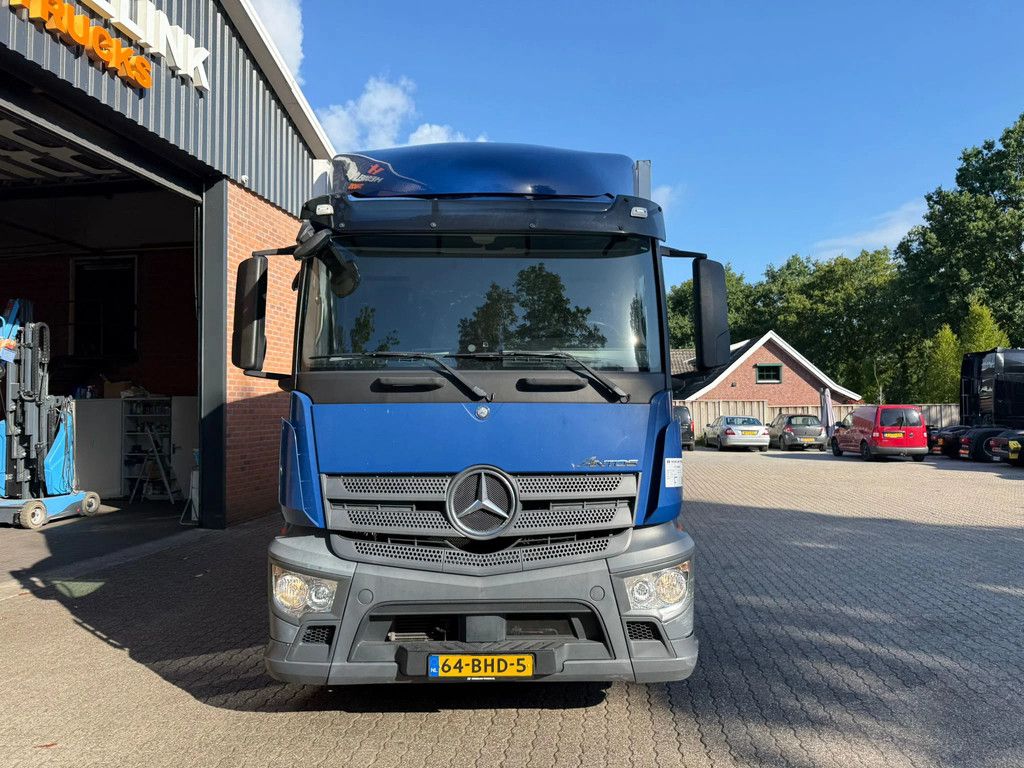 Mercedes-Benz Antos 2124 Carrier Vector 1950MT 2 Zijdeuren Dhollandia 2000KG NL Truck 317.340KM!