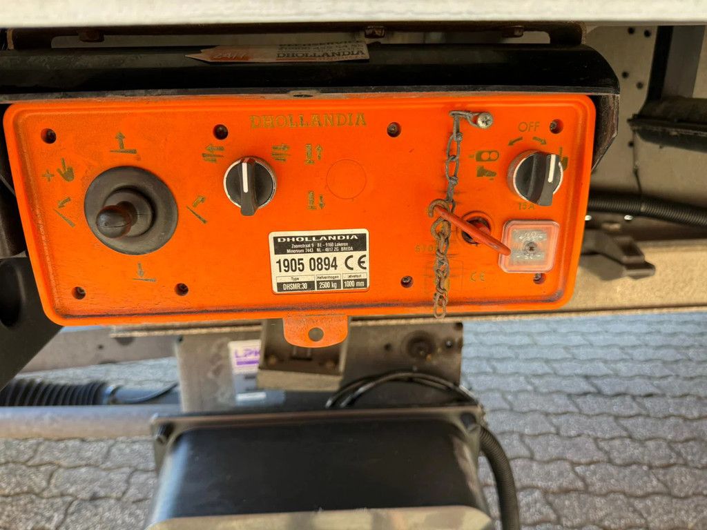 Schmitz Cargobull SCB S*2 Iso Koffer 2500KG LBW Palletkist APK 01-2027