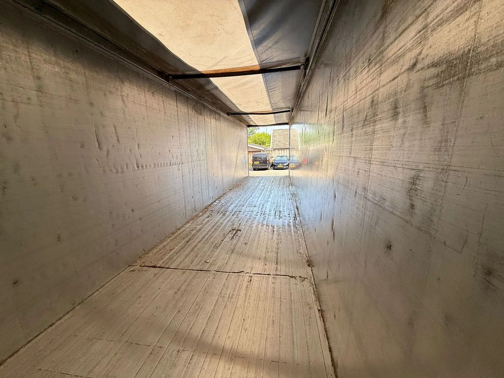Knapen Trailers 96m3 Liftas Cargo Floor 10MM 2 year old! Afstandsbediening Silver metallic