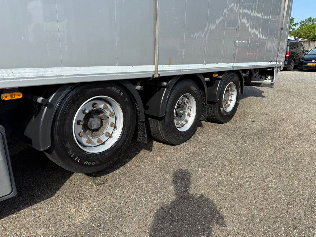 Knapen Trailers 96m3 Liftas Cargo Floor 10MM 2 year old! Afstandsbediening Silver metallic