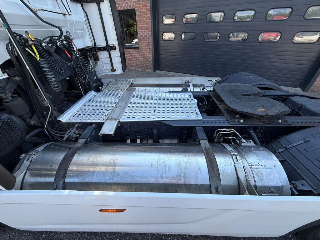 Iveco S-WAY 460 LNG Retarder Leren Bekleding NL Truck APK/TUV -2027 - Top condition