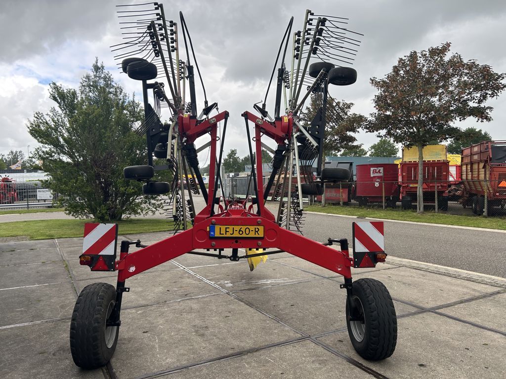 Fella TS 880
