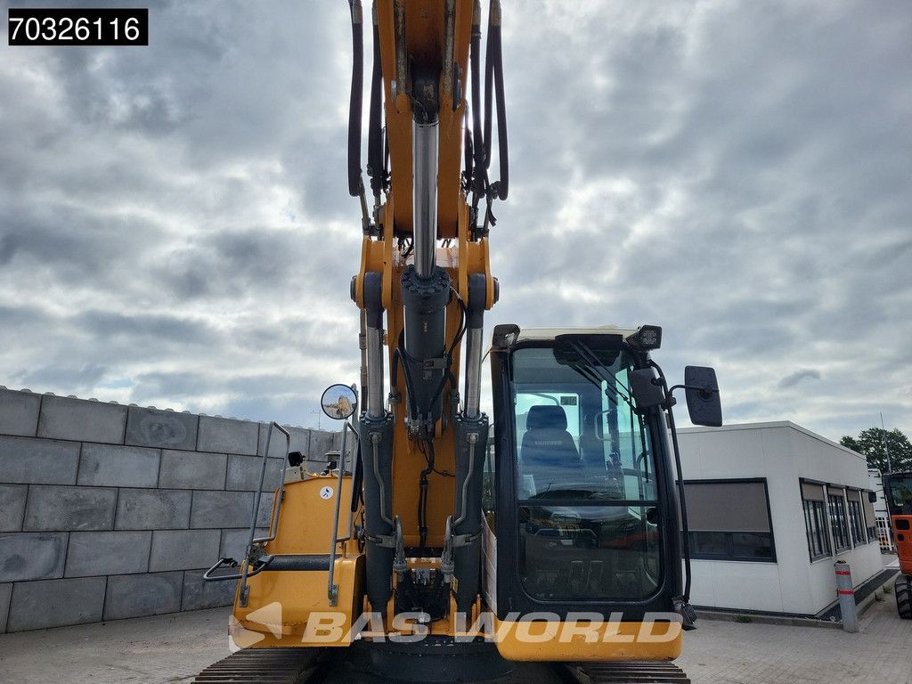 Liebherr R922 LC