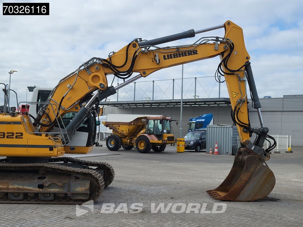 Liebherr R922 LC