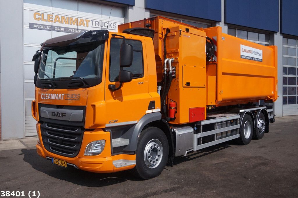DAF FAN CF 300 Zijlader