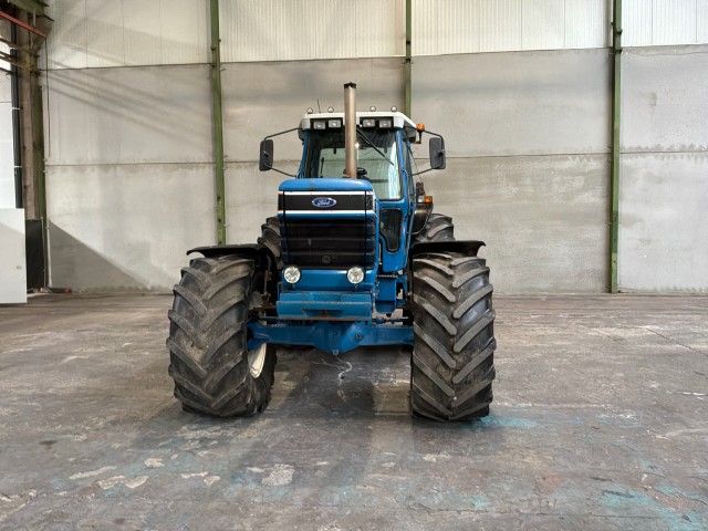 1990 Ford 8730 DT 4-wheel-drive tractor
