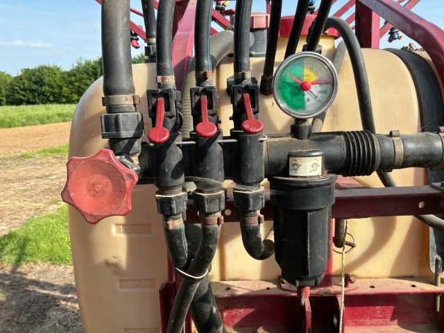 Hardi NK600 Mounted Field Sprayer