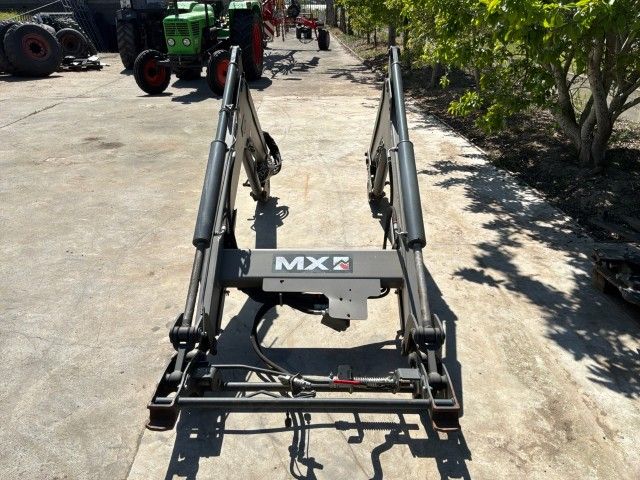 2011 MX U412+ Front Loader