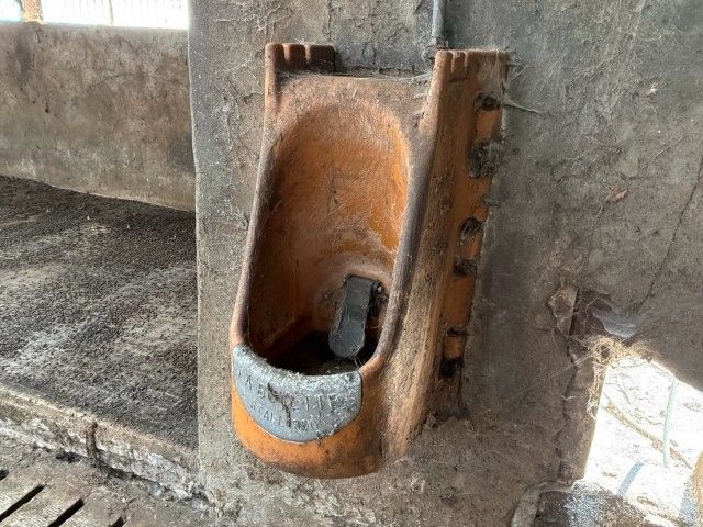 La Buvette Stall 3000 Water Troughs (5)