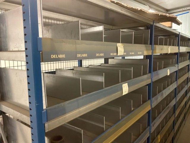 Double-sided shelving unit