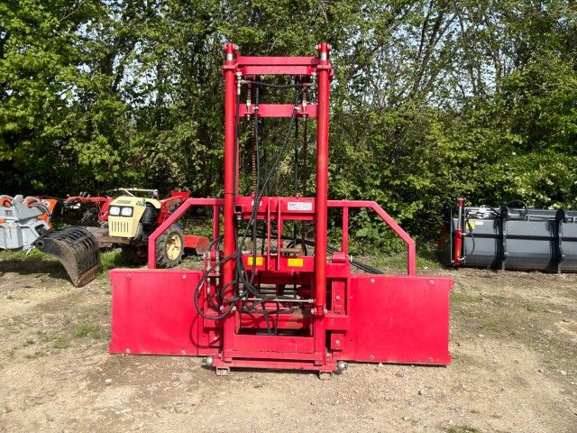 Wifo BKP-UD & HMD-280 Bale Clamp with Lifting Mast