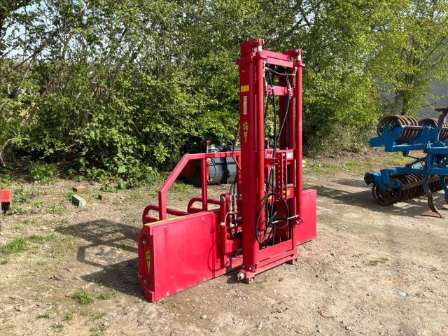 Wifo BKP-UD & HMD-280 Bale Clamp with Lifting Mast
