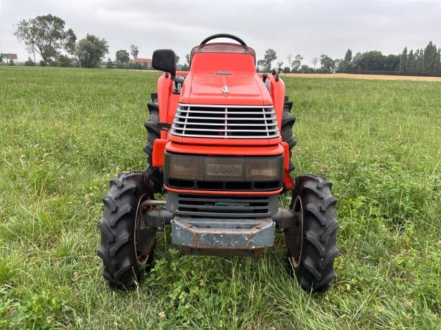 Kubota Saturn X-20 Four-Wheel-Drive Mini Tractor