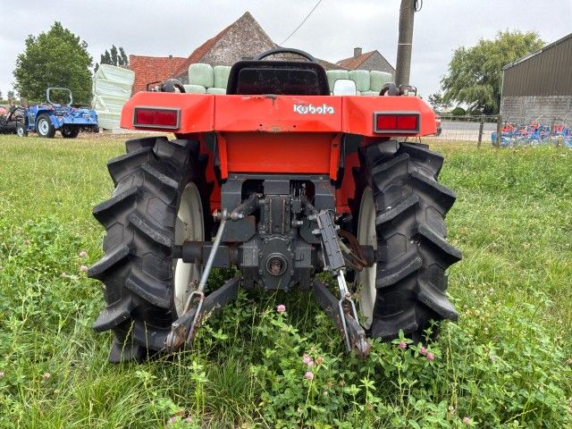 Kubota Saturn X-20 Four-Wheel-Drive Mini Tractor