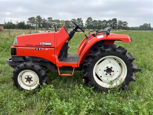 Kubota Saturn X-20 Four-Wheel-Drive Mini Tractor