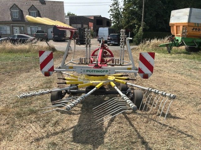 2014 Pöttinger TOP422 Trailed Windrow Rake