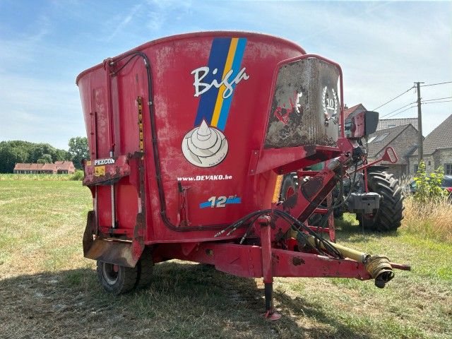 2009 Peecon Biga VME120 feed mixer