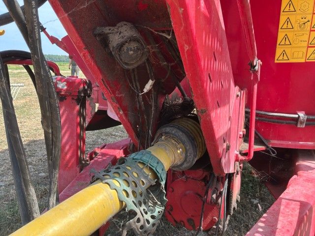 2009 Peecon Biga VME120 feed mixer