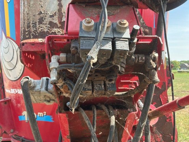 2009 Peecon Biga VME120 feed mixer