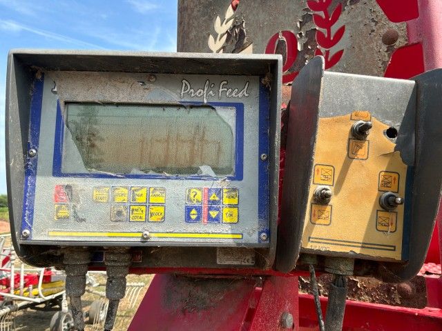 2009 Peecon Biga VME120 feed mixer