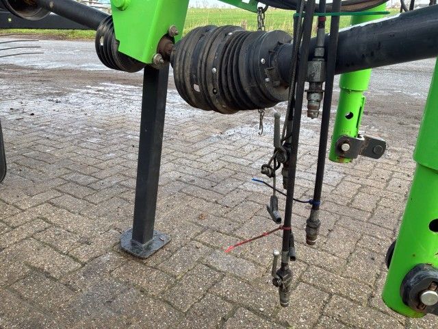 2014 Deutz-Fahr VF6588 gezogene Doppelrechen