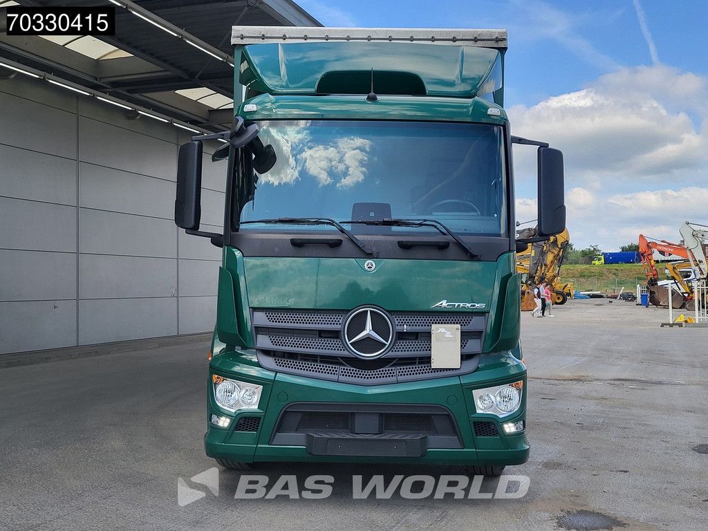 Mercedes Actros 1833 4X2 18tonner 1500kg underfold tailgate Automatic Euro 6