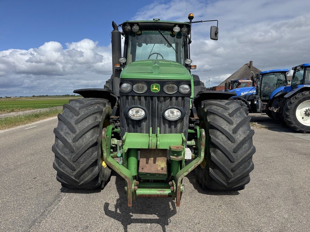 John Deere 8130