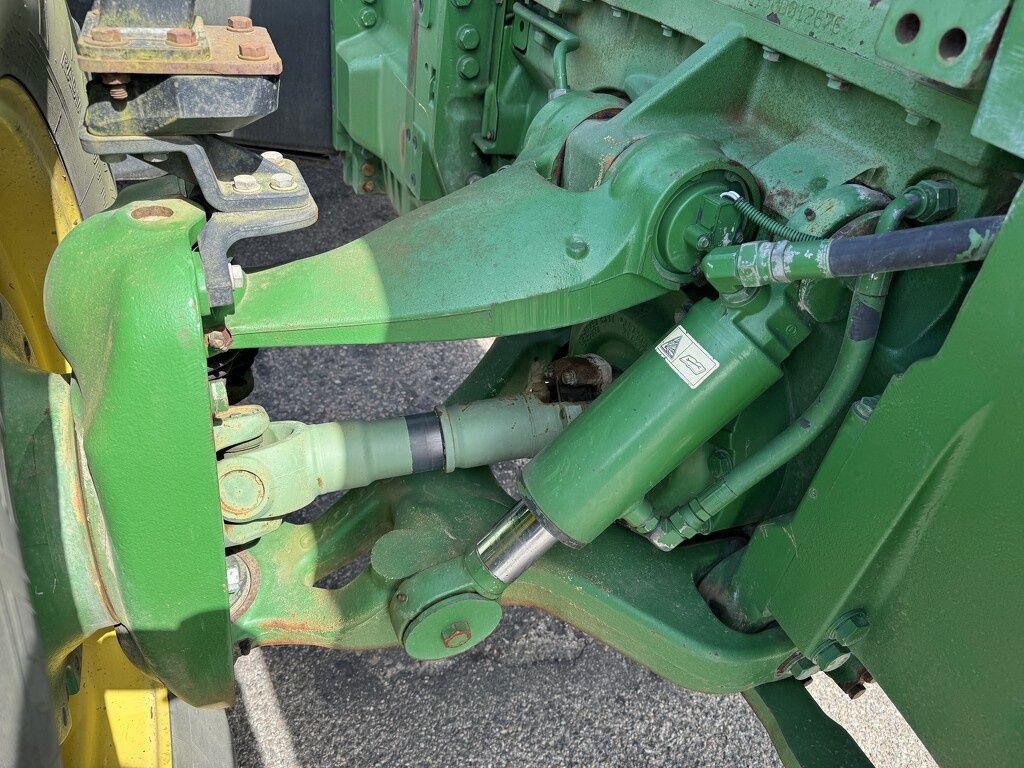 John Deere 8130