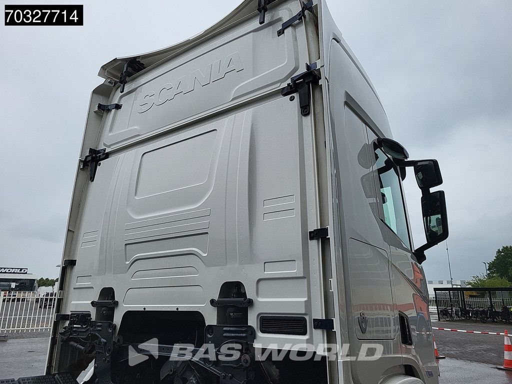 Scania R R580 8X4 8x4 chassis Lift+Steering axle Full Air suspension Retarder Automatic Euro 6