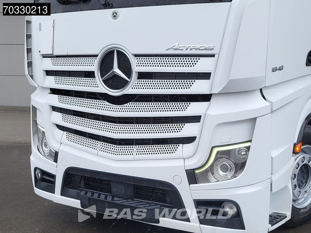 Mercedes Actros Actros 1848 4X2 GigaSpace Mega 2x Tanks Navi ACC