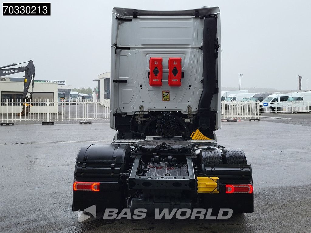 Mercedes Actros Actros 1848 4X2 GigaSpace Mega 2x Tanks Navi ACC