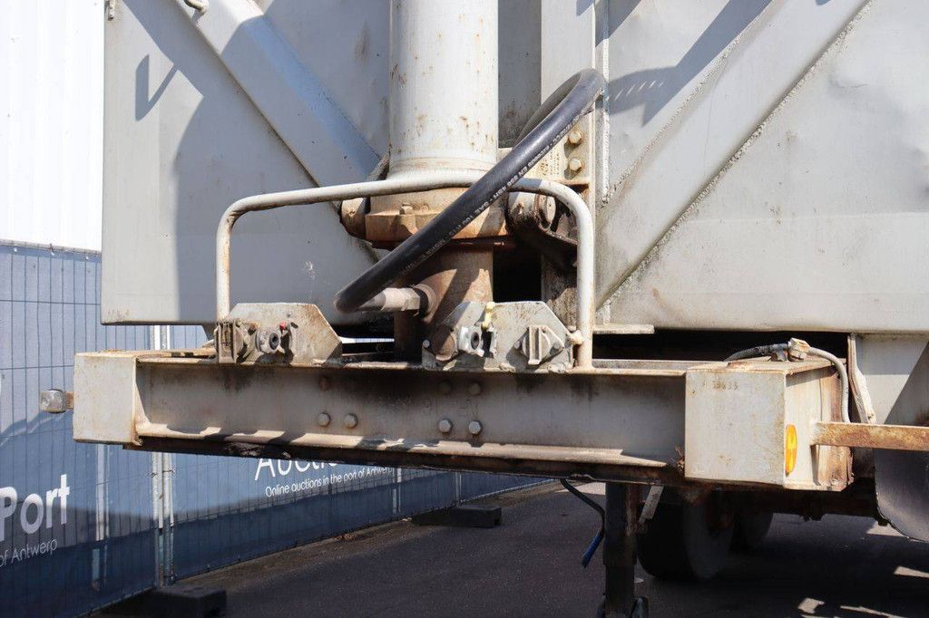Tipper Semi-trailer Langendorf SKA 20/26 31500kg 1994
