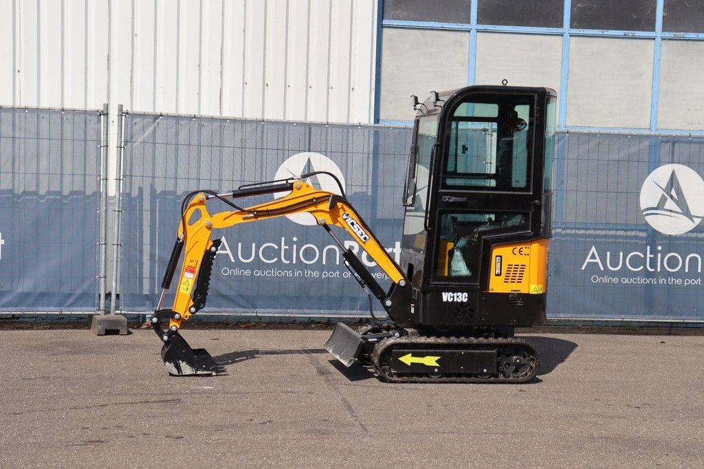 Minibagger Vicsec 13C-Y Benzin 10kW 2025 Neu