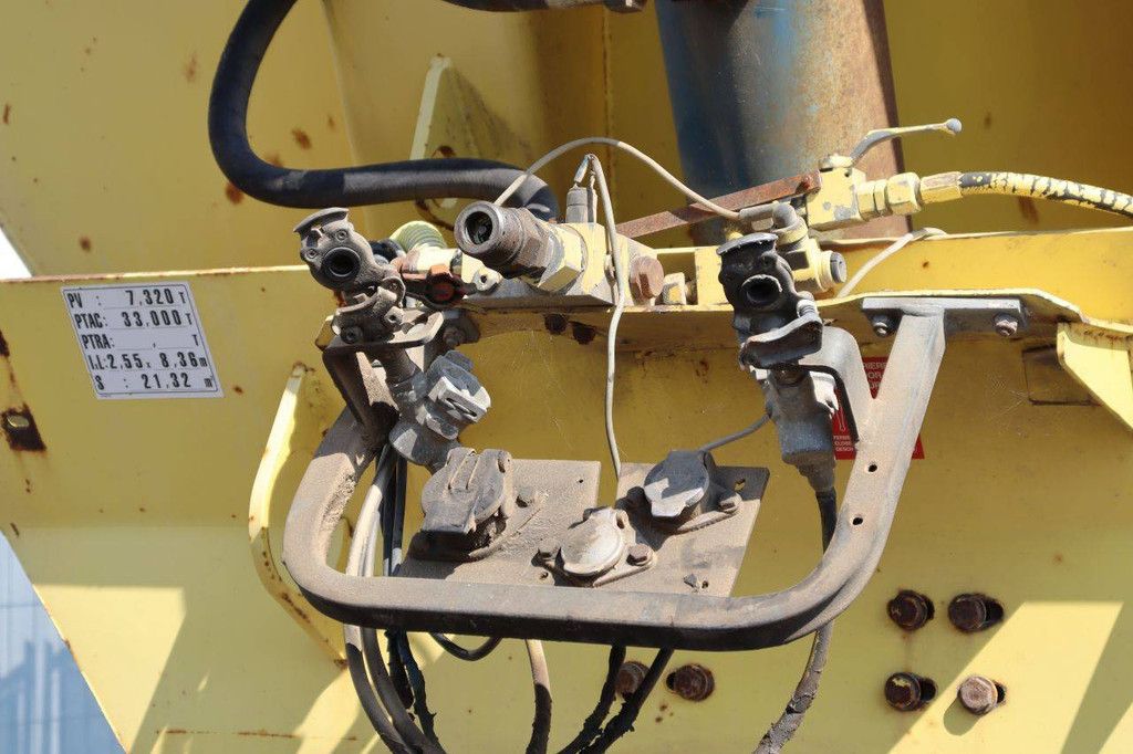 Robuster Kippsattelanhänger Kaiser S330V002C 33000kg 2002