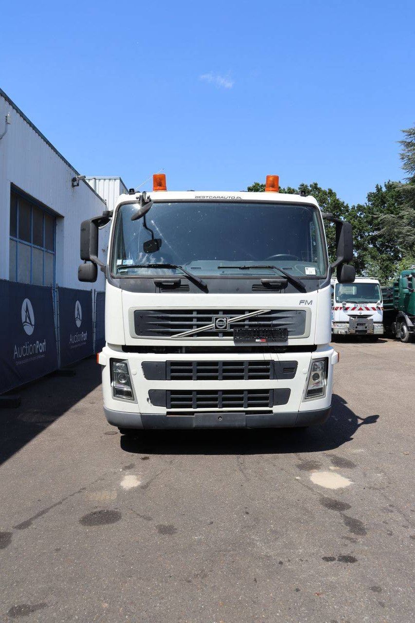 Chassis Cabin Volvo FM 430 Diesel 430hp 2008