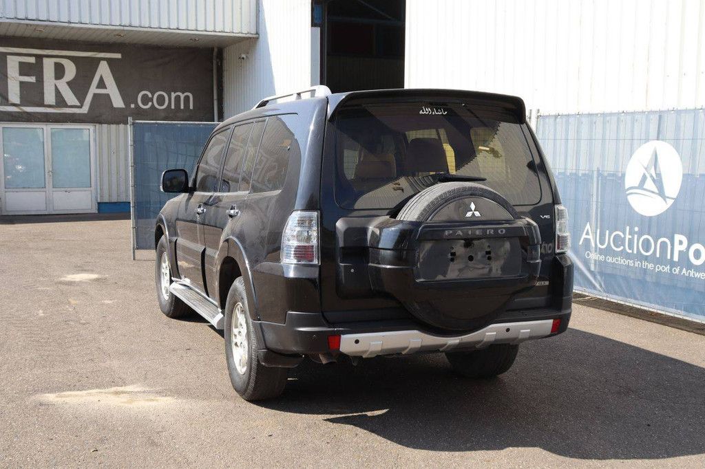 SUV Mitsubishi PAJERO Petrol 2007