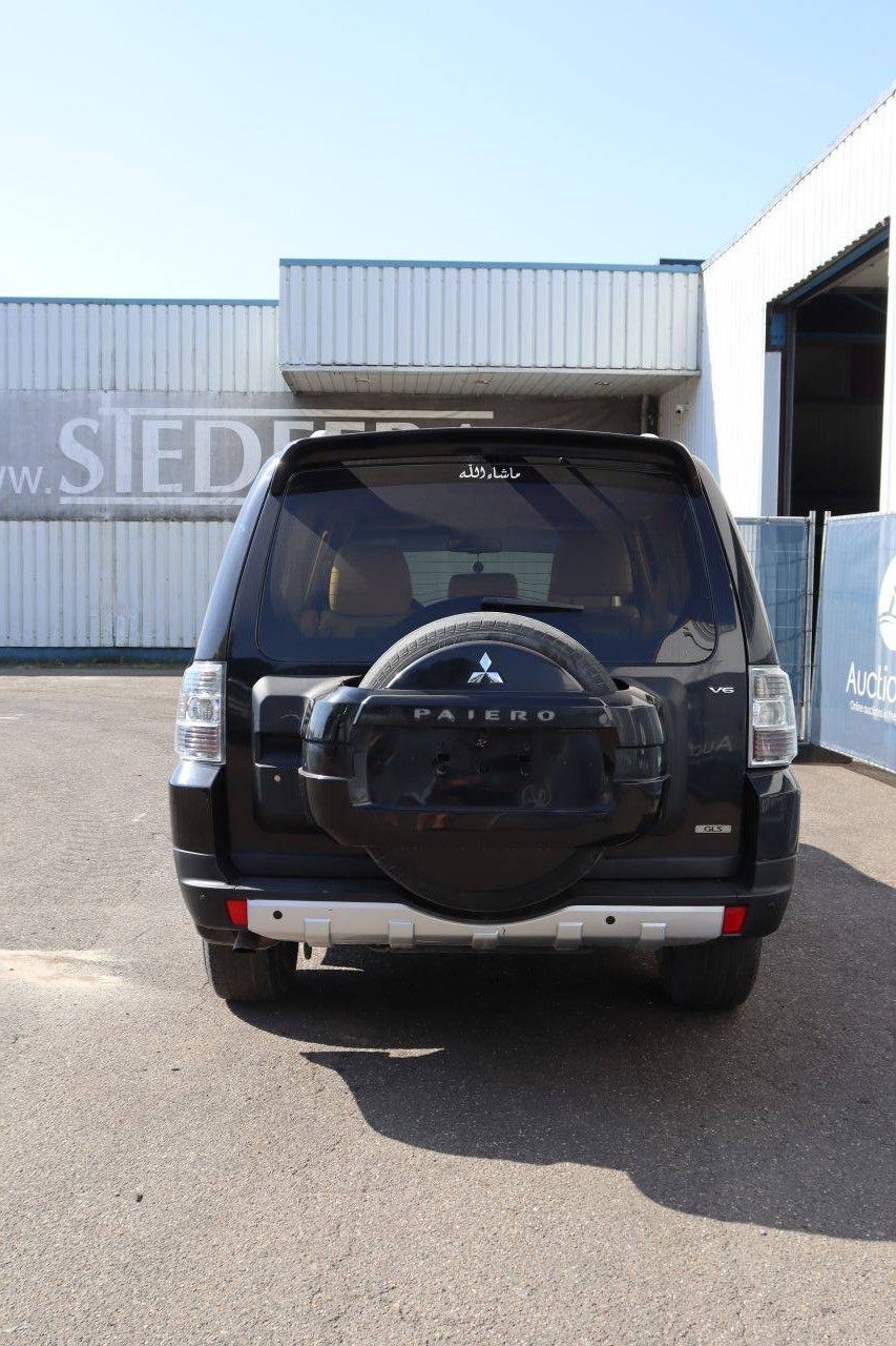 SUV Mitsubishi PAJERO Petrol 2007
