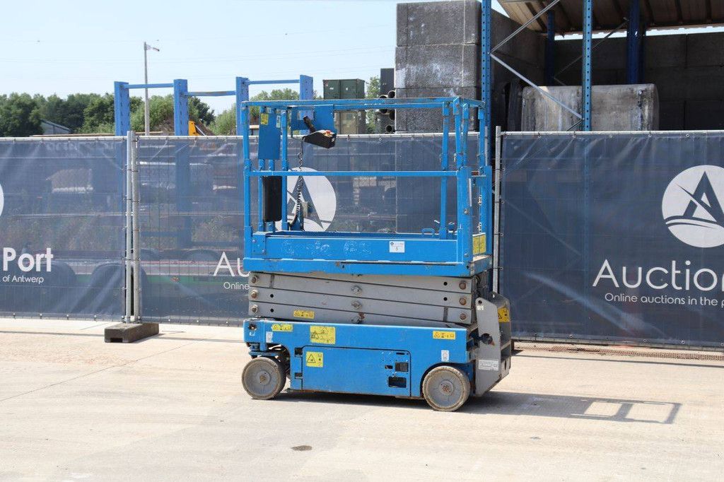 Scherenarbeitsbühne Genie GS-1932 elektrisch 227 kg 8,0 m 2012