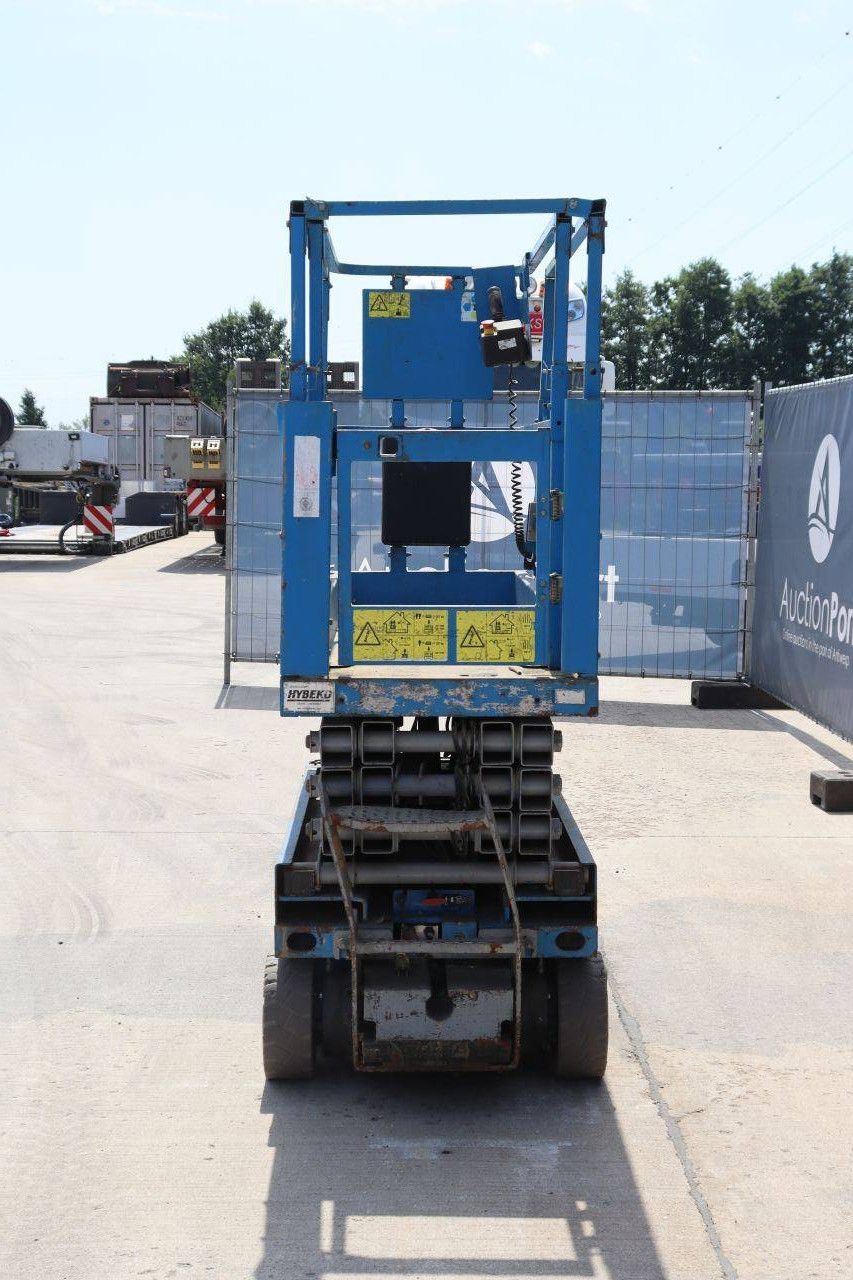 Scherenarbeitsbühne Genie GS-1932 elektrisch 227 kg 8,0 m 2012
