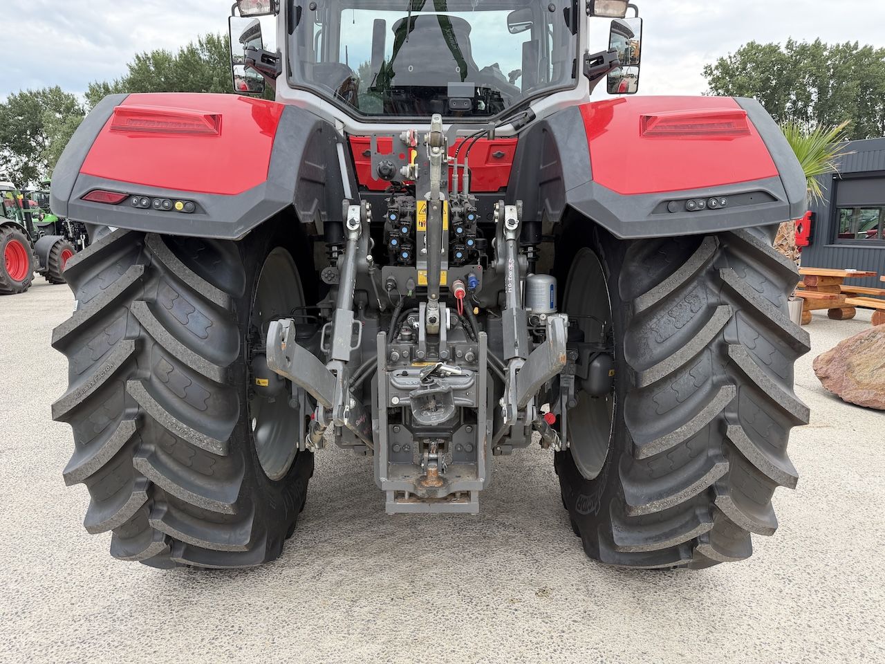 Massey Ferguson 8S.205 Dyna-7