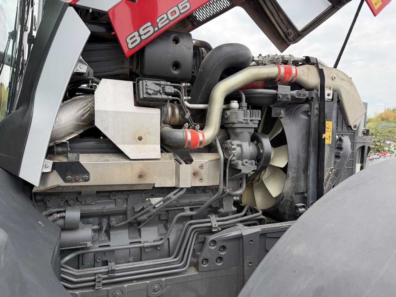 Massey Ferguson 8S.205 Dyna-7