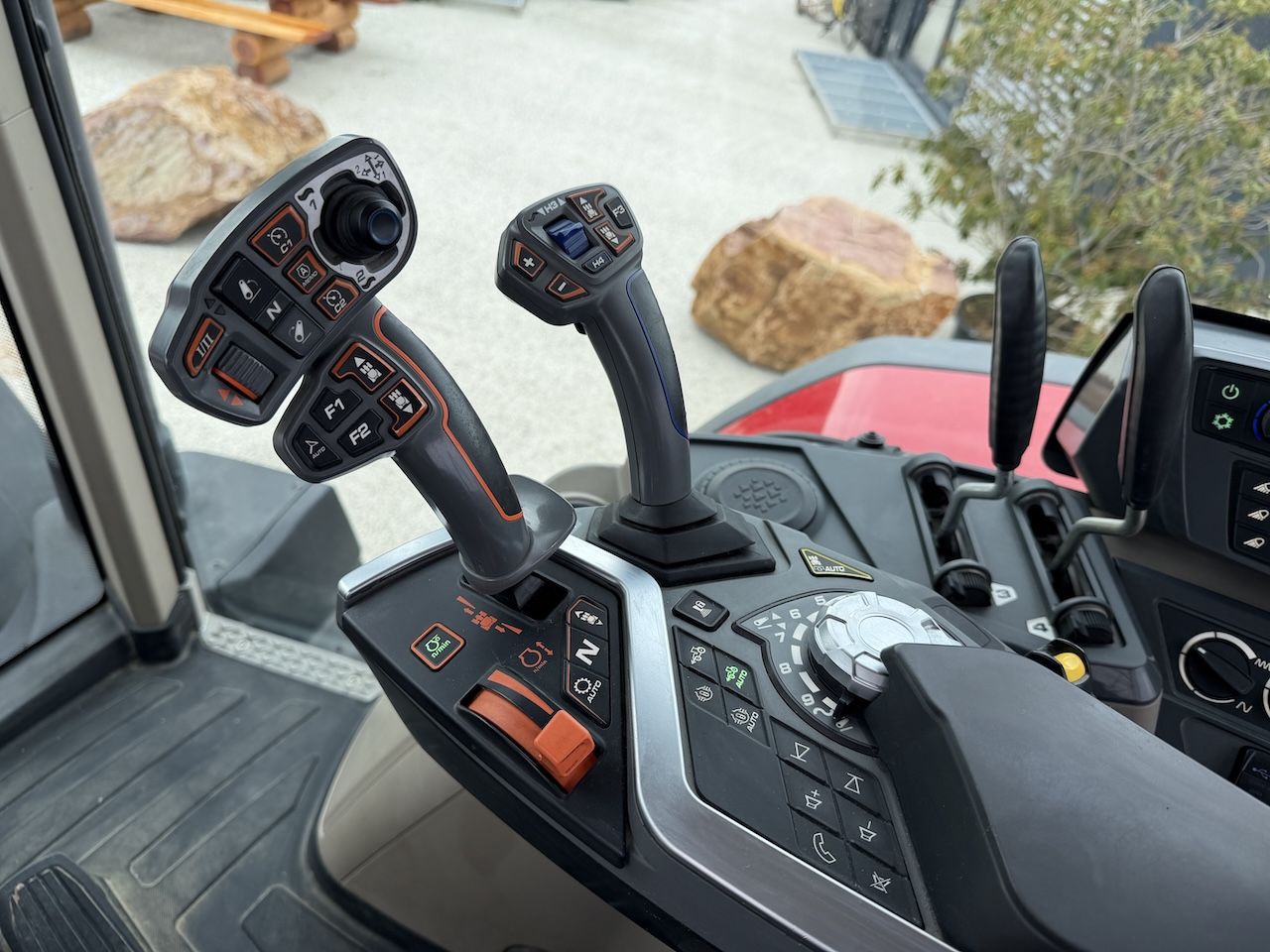 Massey Ferguson 8S.205 Dyna-7