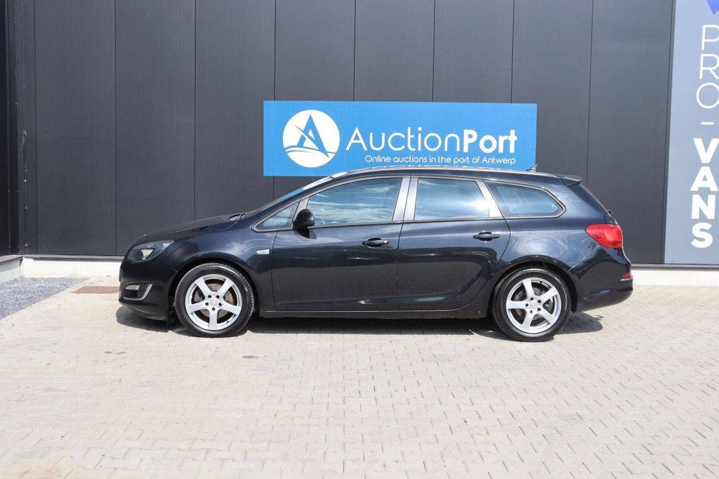 Opel Astra Sports Tourer Diesel Kombi 110 PS 2013