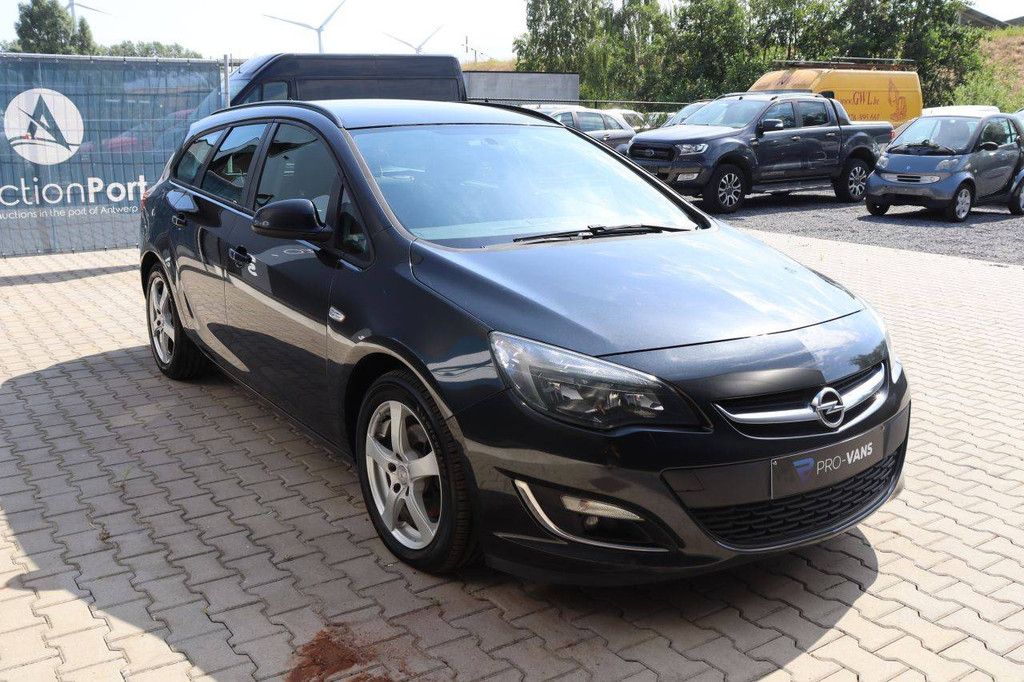 Opel Astra Sports Tourer Diesel Kombi 110 PS 2013