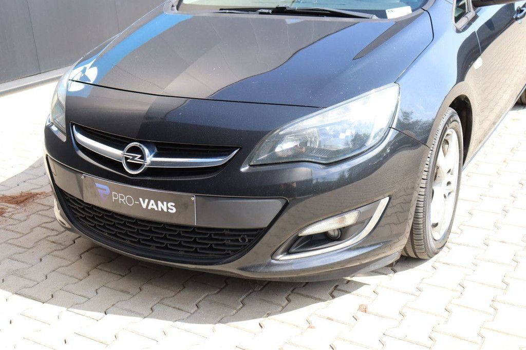 Opel Astra Sports Tourer Diesel Kombi 110 PS 2013