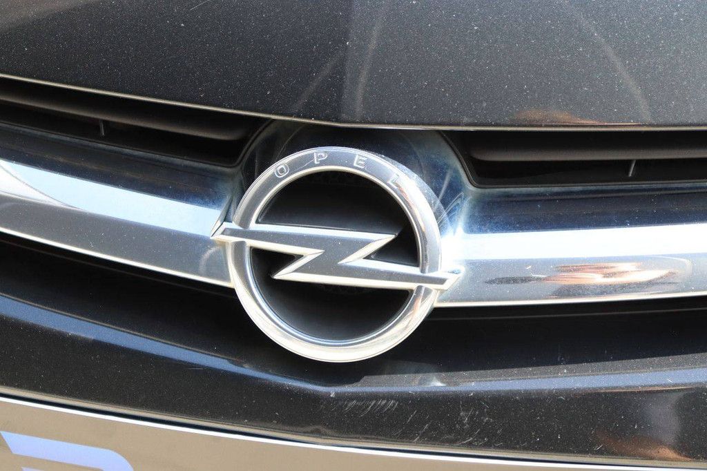 Opel Astra Sports Tourer Diesel Kombi 110 PS 2013