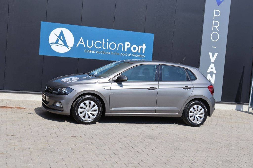 Pkw Volkswagen Polo Comfortline Benzin 95 PS 2018